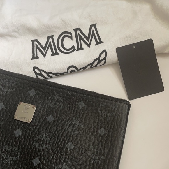 MCM Visetos Pouch/Wristlet - Picture 3 of 12